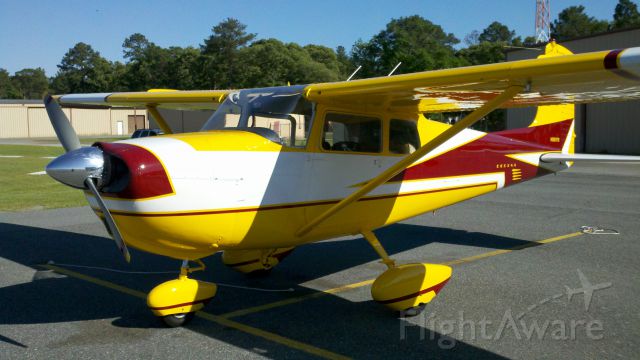 Cessna Skyhawk (N59175) - Had the pleasure of flying this STOL 180hp constant speed immaculate restoration.  Actually a C175 not a 172 as Flight Aware is designating automatically