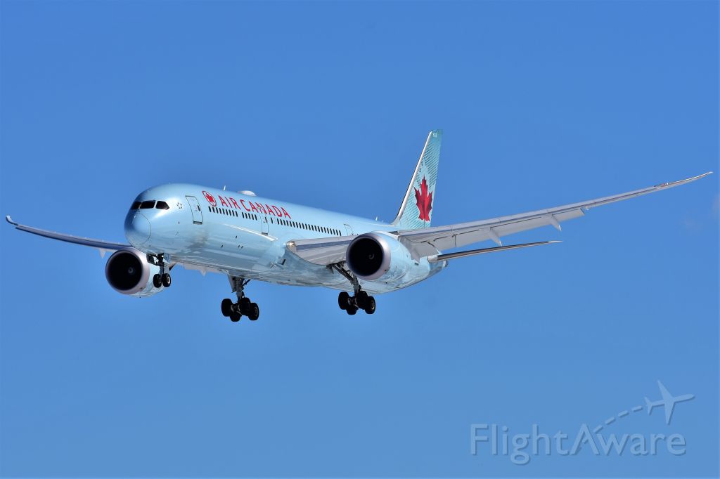 Boeing 787-9 Dreamliner (C-FGEI) - Air Canada Boeing 787-9 Dreamliner arriving at YYC on Apr 28.