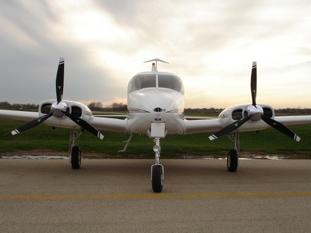 Cessna 310 (N30TN30T)