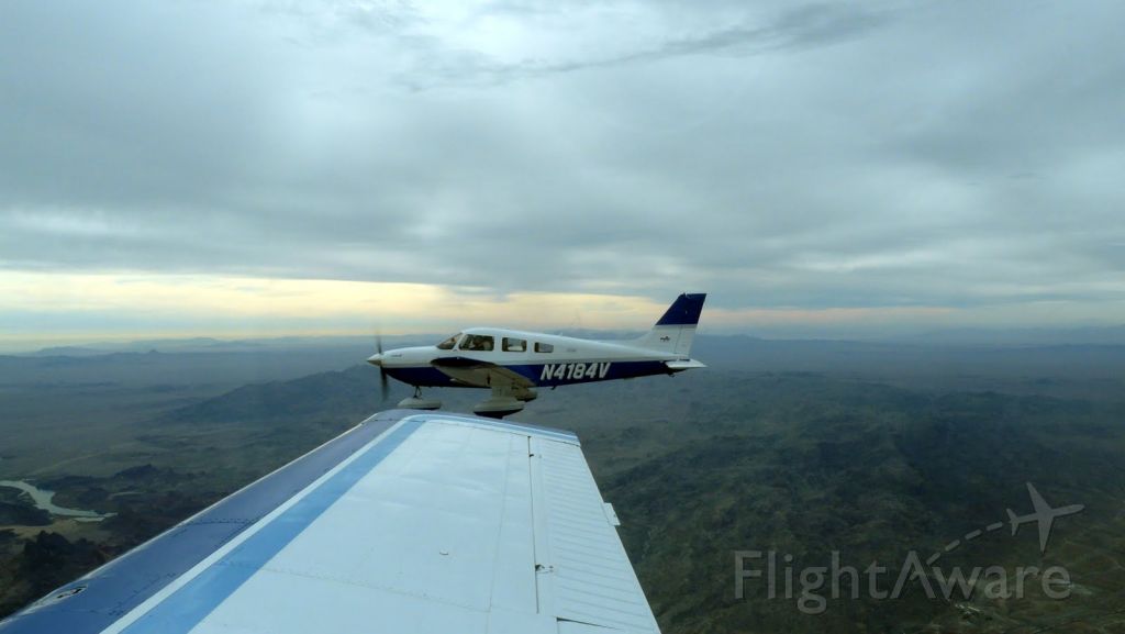 Piper Cherokee (N4184V) - Formation flying