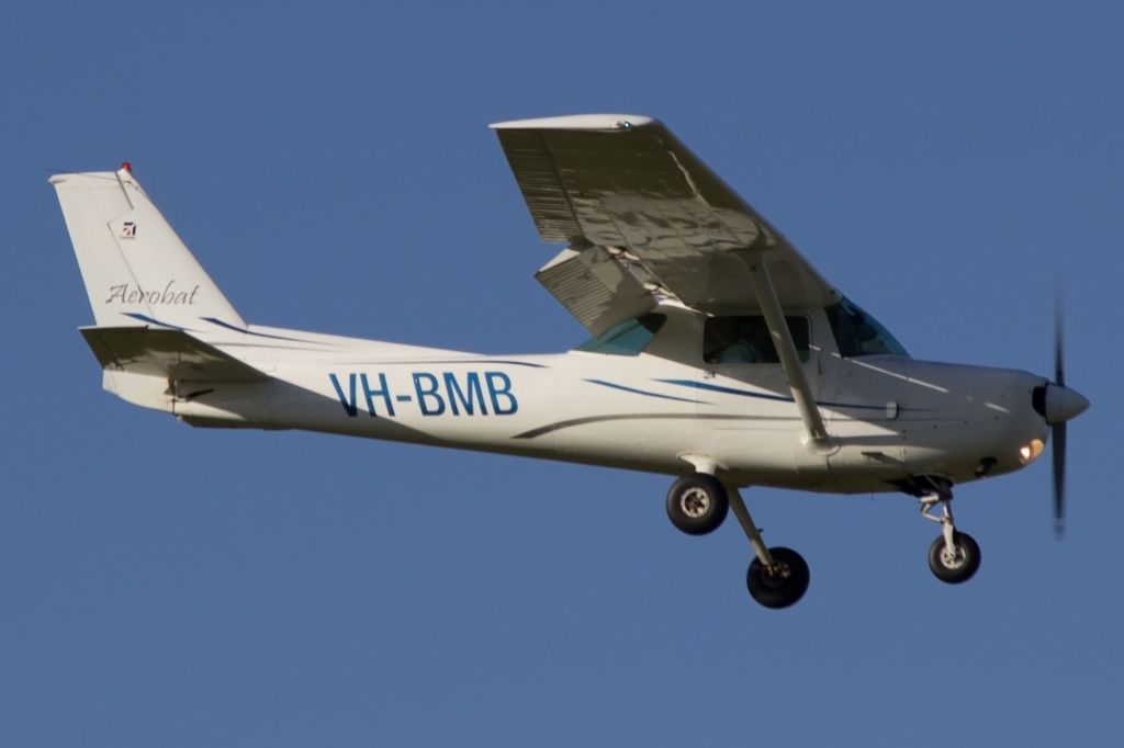 Cessna 152 (VH-BMB)