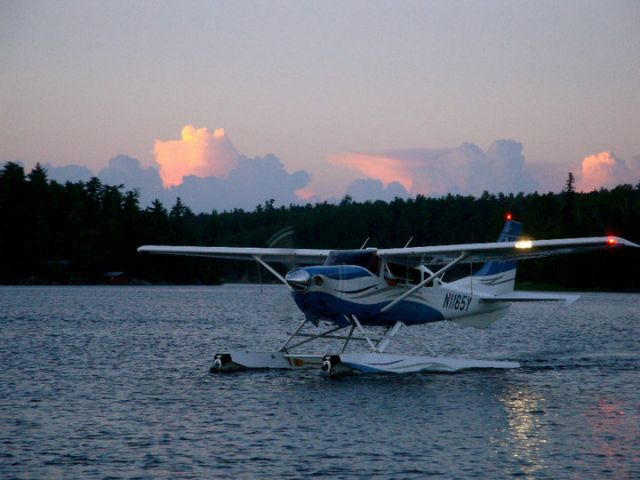 Cessna 206 Stationair (N1165Y) - Taxiing into Shady Roost fishing camp, Nester Falls, Ontario