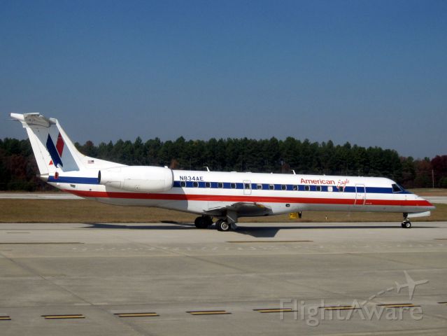Embraer ERJ-135 (N834AE)