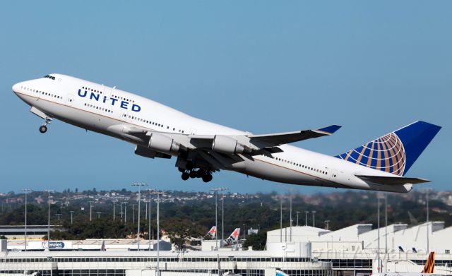 Boeing 747-400 (N105UA) - From 34L To The U.S