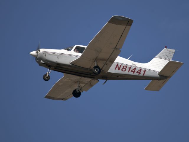 Piper PA-16 Clipper (N81441) - Take off runway 26.