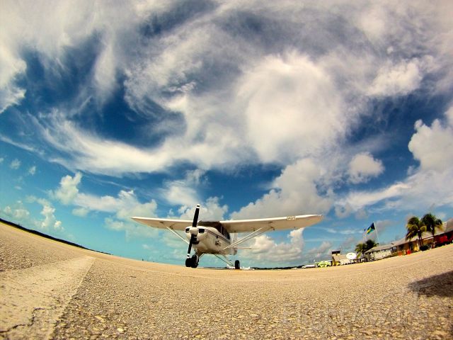 Piper PA-22 Tri-Pacer (N2395A) - Fuel stop Exuma...Bahamas 