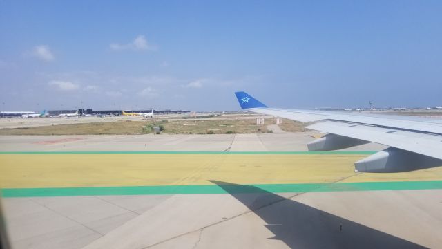 Airbus A330-200 (C-GTSZ) - Air Transat flight TS281 leaving Barcelona for Toronto