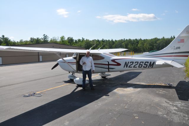 Cessna Skylane (N226SM)