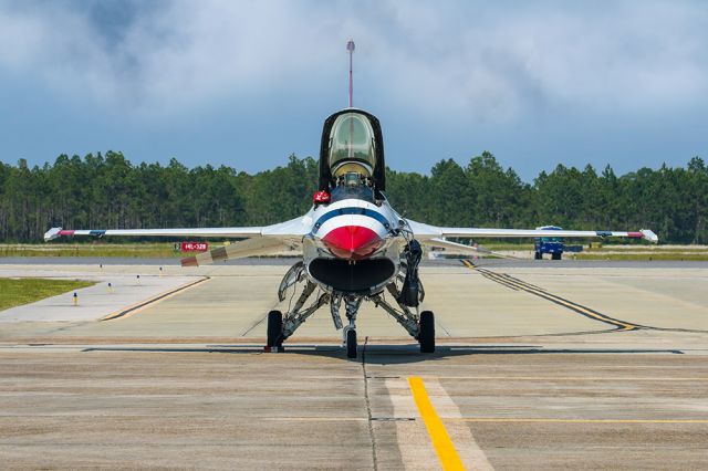 Lockheed F-16 Fighting Falcon — - I took this photo just minutes before the Thunderbird show at Tyndall Air Force base in Florida. This is the number 4 Thunderbird. I shot this with a Canon 100-400mm IS II at a focal length of 164mm, The shutter speed was 1/1000, F11, ISO 400. Votes and positive comments are always appreciated. Questions about this photo can be sent to Info@FlewShots.com