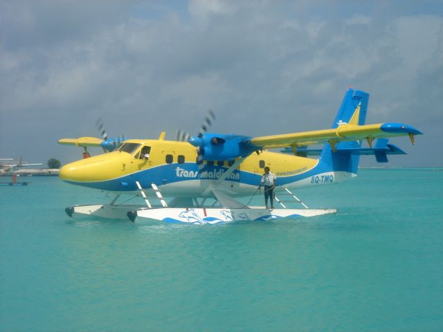 De Havilland Canada Twin Otter (8Q-TMQ) - TMA-Trans Maldivian Airlines