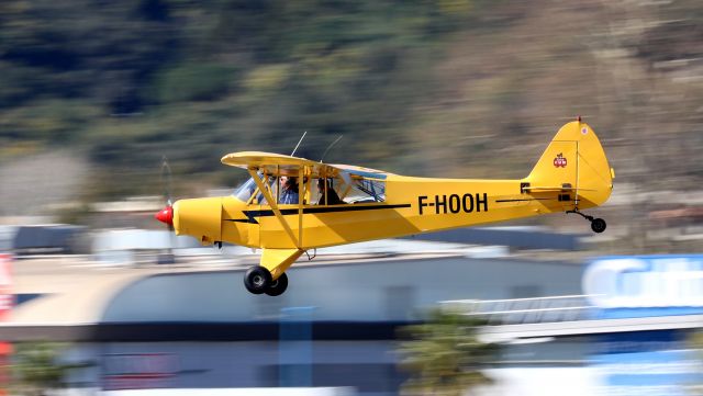 F-HOOH — - Piper PA-18 Super Cub