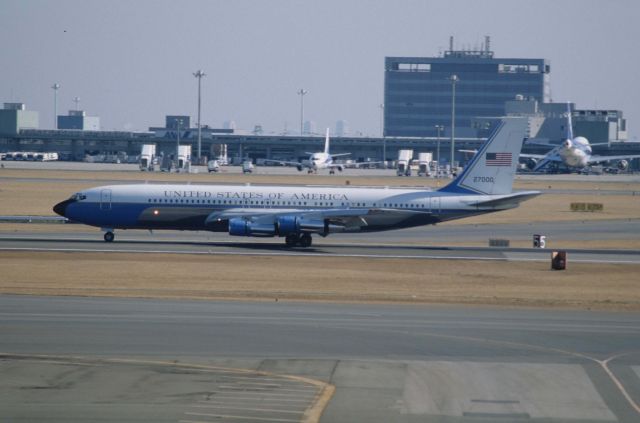 Boeing 707-300 (72-7000) - Taxing at Tokyo-Haneda Intl Airport on 1997/02/23 " VIP Flight "