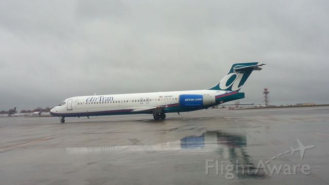 Boeing 717-200 (N929AT) - Last AirTran flight out of Buffalo. So long old friend 11/02/2013