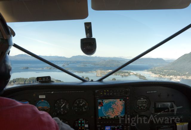 N6590E — - Sunny Summer Afternoon Landing in Sitka
