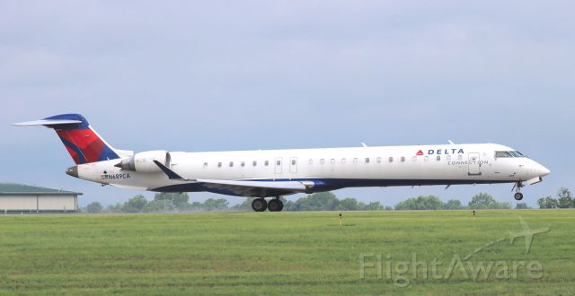 Canadair Regional Jet CRJ-900 (N689CA) - Skywest 4146 departing Lexington's Bluegrass Airport for Minneapolis, MN KMSP.