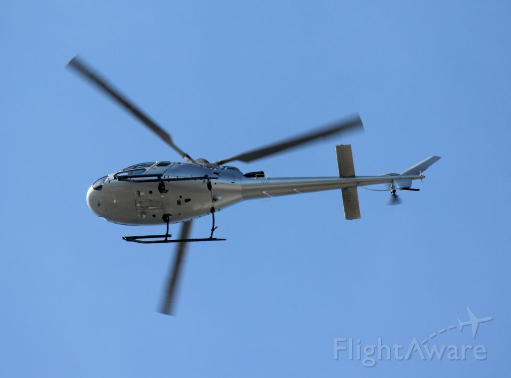 — — - Overflown by the eye in the sky: an Astar Ecureuil helicopter in Southern California 