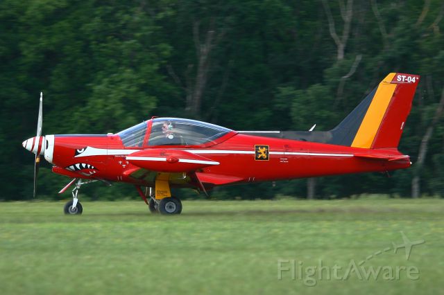SIAI-MARCHETTI Warrior (GMI4) - SIAI SF-260M Marchetti (cn 10-04) Red Devils, Belgium Aerobatic Team, La Ferté-Alais Airfield (LFFQ)