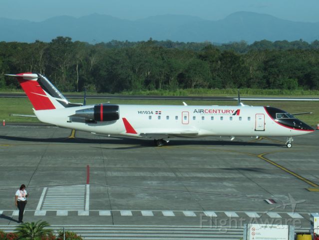Canadair Regional Jet CRJ-200 (HI1034)