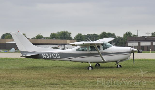 Cessna Skylane RG (N37CG) - Airventure 2016