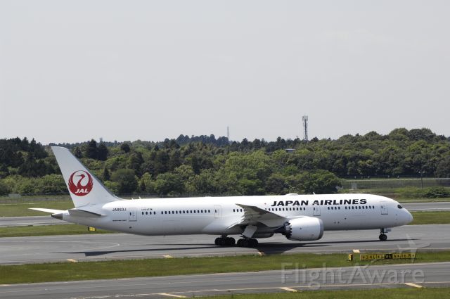 Boeing 787-9 Dreamliner (JA863J) - Taxing at Narita Intl Airport on 2016/04/30