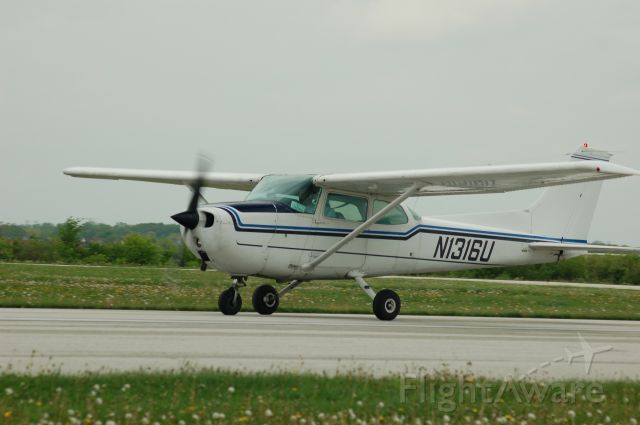 Cessna Skyhawk (N1316U)
