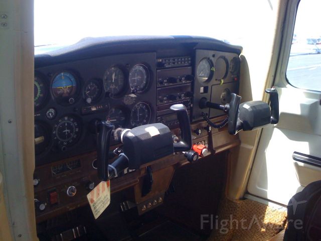 Cessna 152 (N5124B)