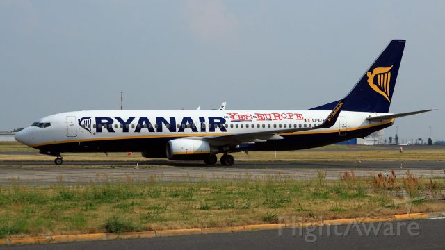 Boeing 737-800 (EI-EFP) - Ryanair says Yes to Europe