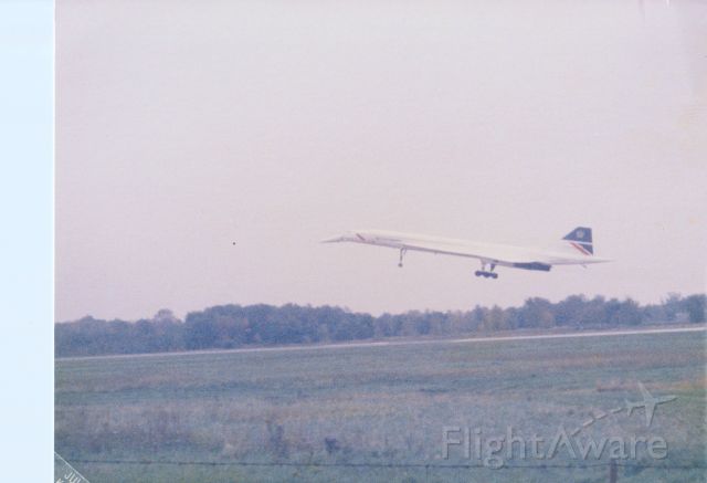 Aerospatiale Concorde — - SST,  one and only Rochester, New York Landing  Landing south to north.