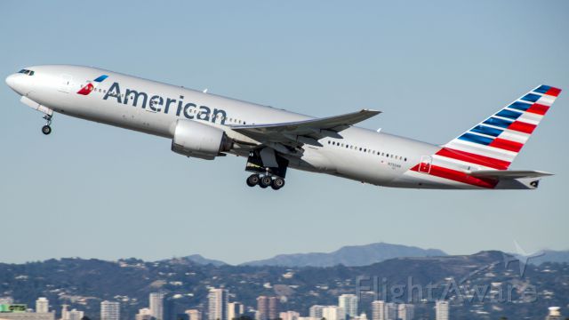 Boeing 777-200 (N750AN) - An American 772 departing LAX for a distant destination