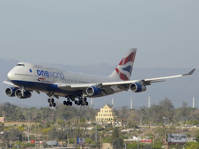 Boeing 747-400 (G-CIVC) - One World British Airways Flight 289 on approach to land on Runway 26.