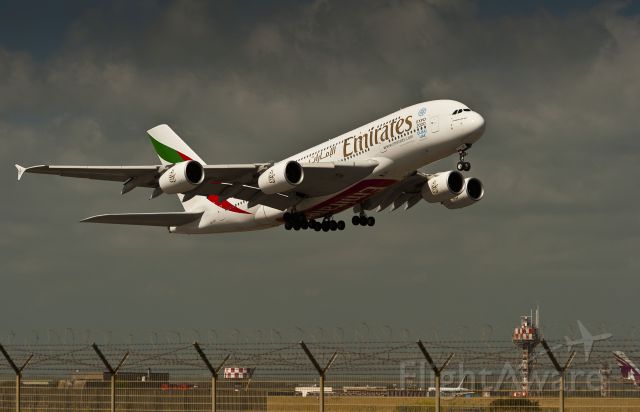 Airbus A380-800 (A6-EDF) - 2013:05:11     14:50:44