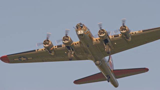 Boeing B-17 Flying Fortress (23-1909) - )ver head Cape May County NJ