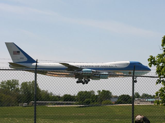 Boeing 747-200 (N28000) - May 17, 2009 flight to South Bend, Indiana (SBN).     Photo by Monte Hershberger