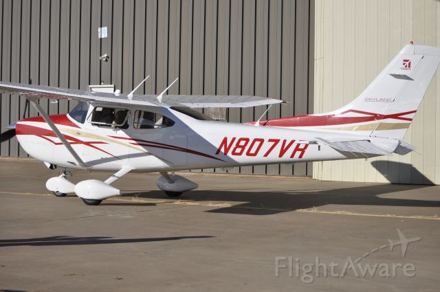 Cessna Skylane (N807VR)