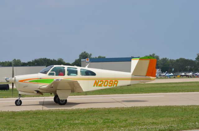 Beechcraft 35 Bonanza (N209R)