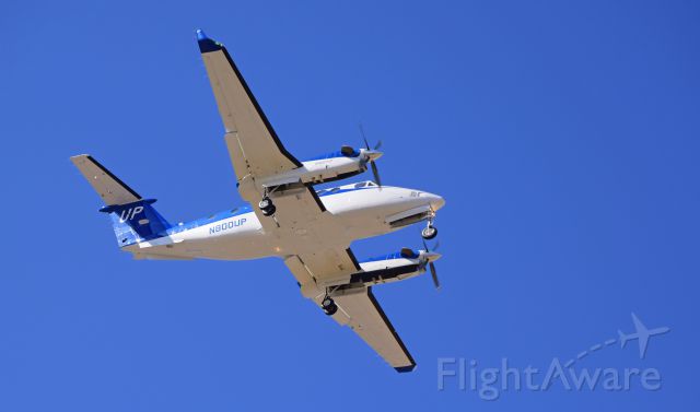 Beechcraft Super King Air 300 (N800UP)