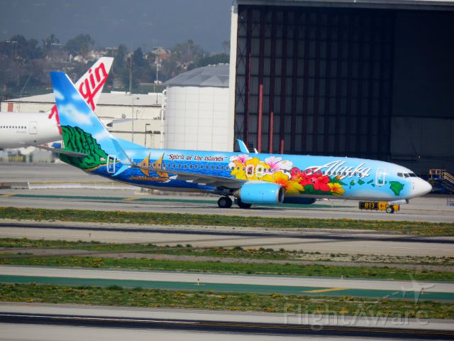 Boeing 737-800 (N560AS) - Alaska Airlines "Spirit of the Islands" livery at KLAX