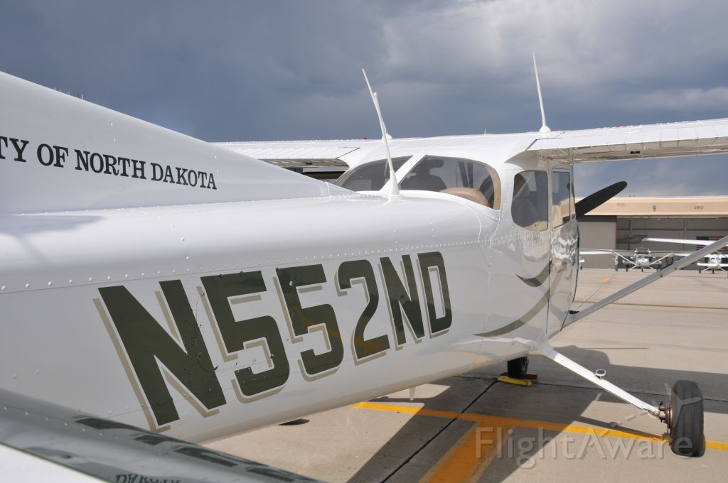 Cessna Skyhawk (N552ND)