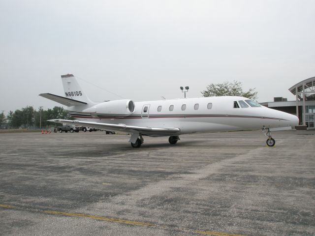 Cessna Citation Excel/XLS (N661QS) - Netjets parked at AvFlight East.