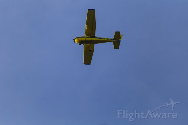 Cessna Skyhawk (N64964)