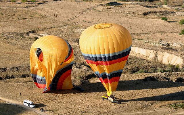 Unknown/Generic Balloon (TC-BGK) - TC-BGK and TC-BDK have landed