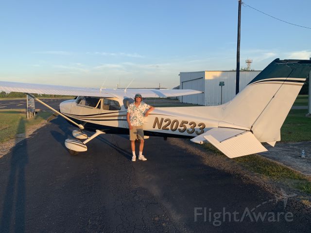 Cessna Skyhawk (N20533)