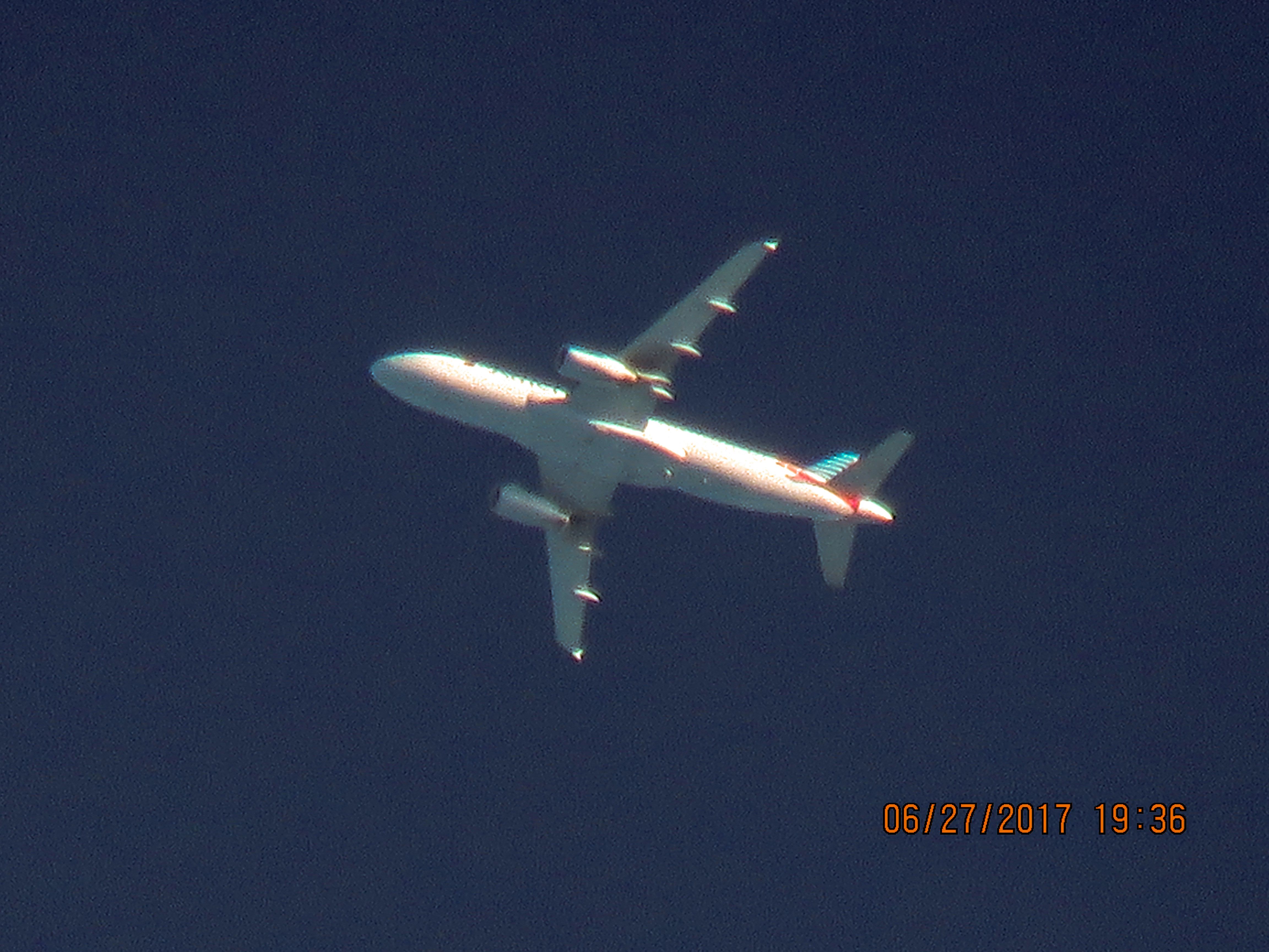 Airbus A320 (N664AW)