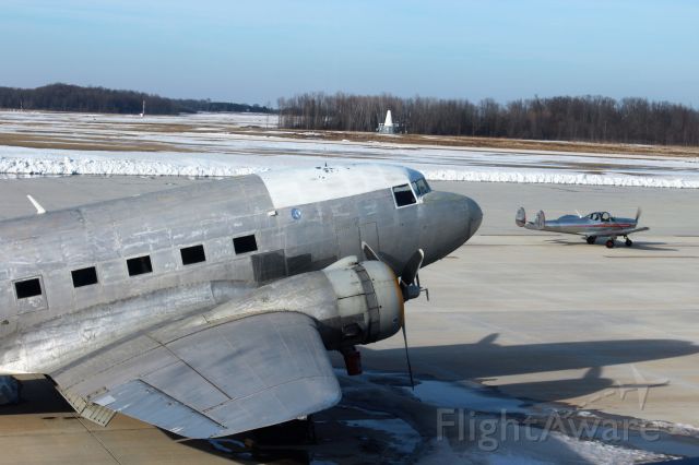 Douglas DC-3 (N33632) - March 1 2020 at Sheboygan Municipal Airport. 