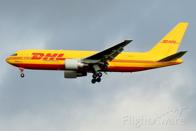 BOEING 767-200 (N652GT) - Giant 588 arriving from N. Covington, KY