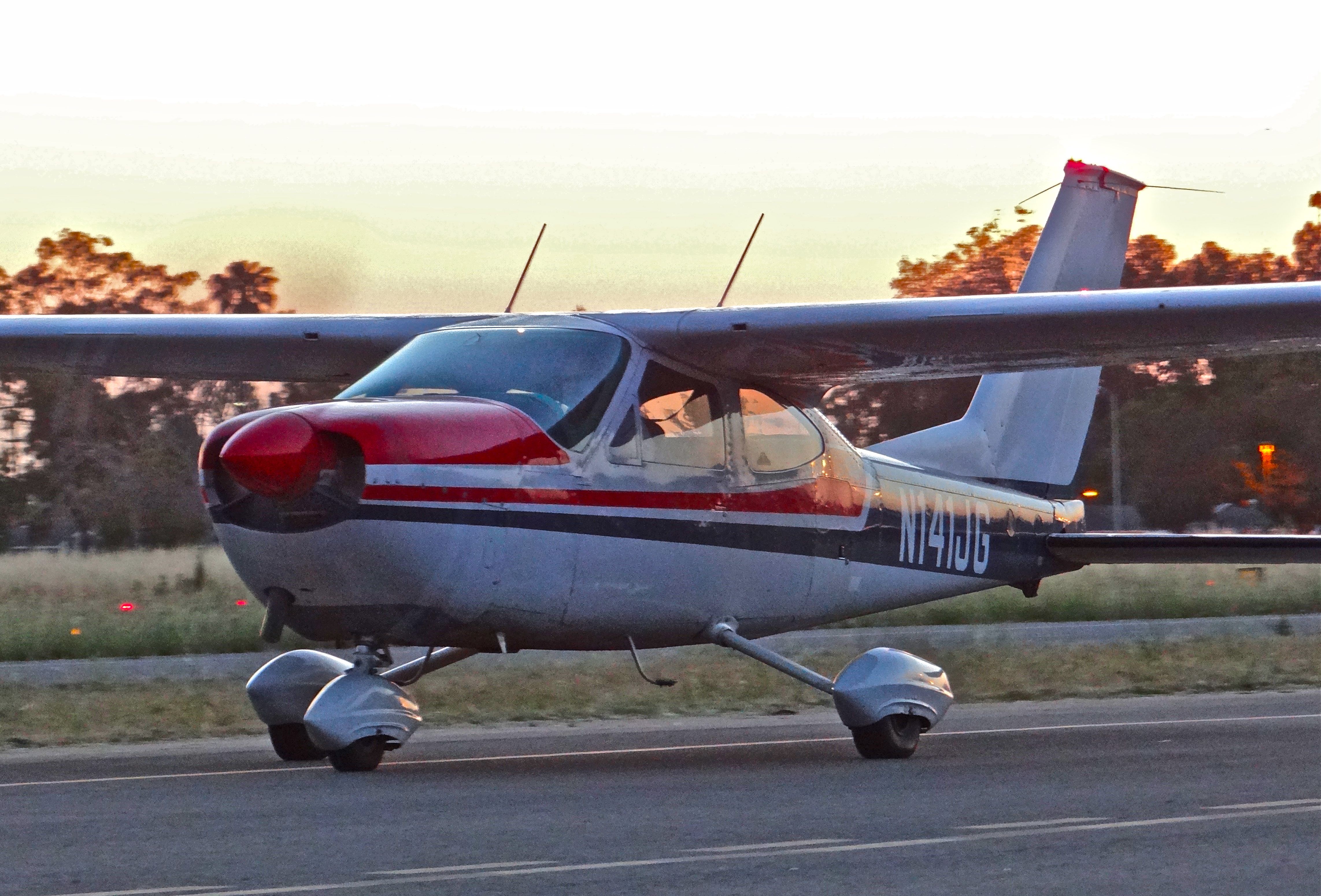 Cessna Cardinal (N141JG)