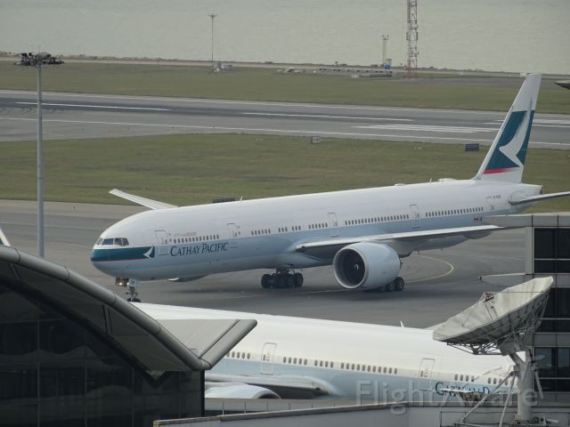 BOEING 777-300ER (B-KQR)