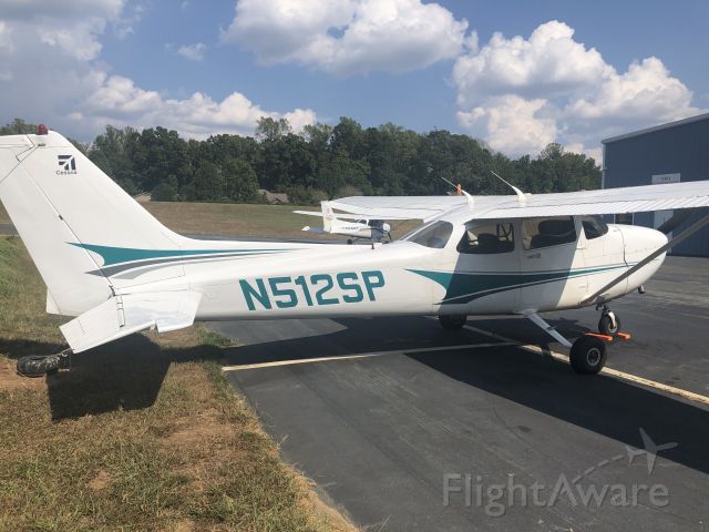 Cessna Skyhawk (N512SP) - On the Race City Flight Operations ramp