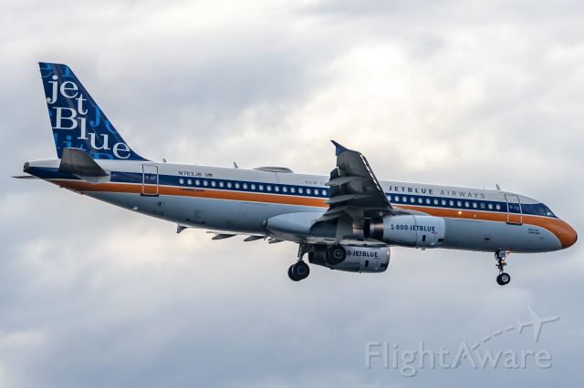 Airbus A320 (N763JB) - JetBlue's interesting take on a "heritage livery", considering they were founded in 1998.