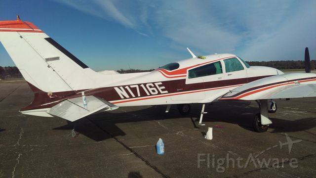 Cessna 310 (N1716E)